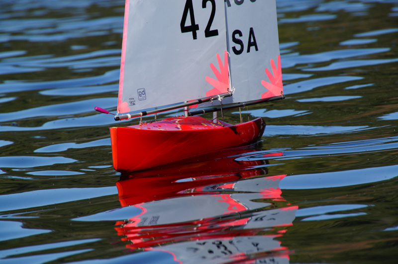 085